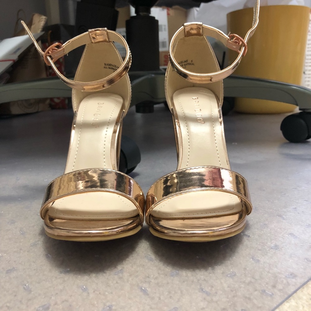🚫SOLD ON MERCARI NWOT Rose gold heels - Picture 2 of 3